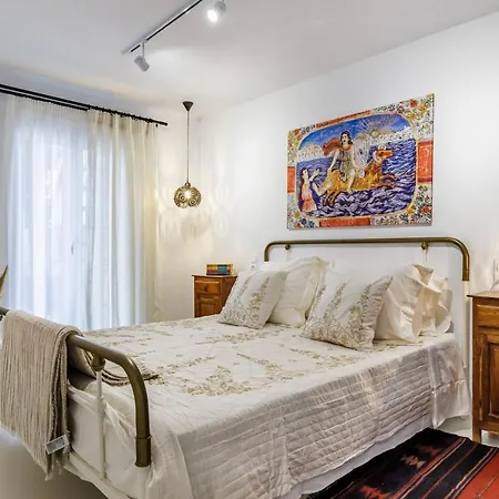 To Myrmigki * Skopelos