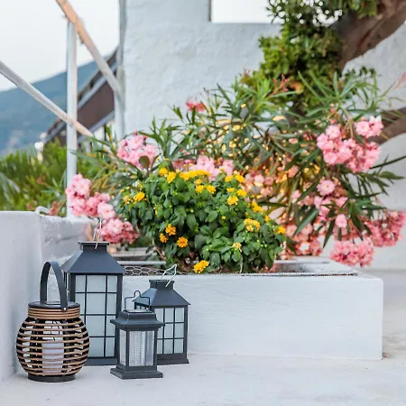 To Myrmigki Skopelos